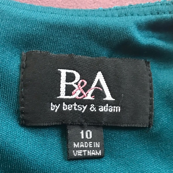 BETSY & ADAM Lace-Bodice Flutter-Sleeve Gown - Picture 5 of 8